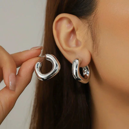 Geometry Twists UV Golden Stud Earrings for Women Simple Versatile Personality Exaggerated Smooth Creative Jewelry Girl Gift