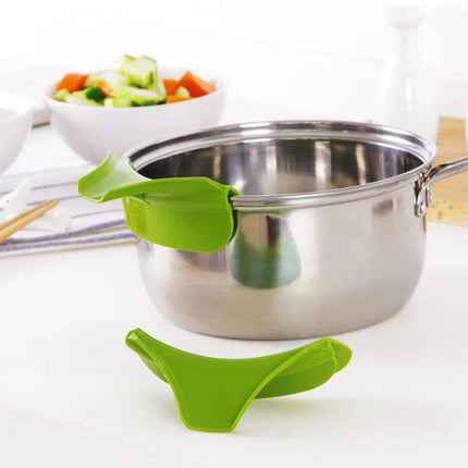 1/2PCS Kitchen Funnel,Creative Clip-on Silicone Strainer for Pots Pans And Bowls,Anti-Spill Liquid guide nozzle Kitchen Gadget