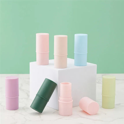 Wholesale 6g Cylinder Solid Deodorants Tube Green/Pink/Purple Lip Balm Container Empty Lipstick Bottle Cleansing Mask Stick