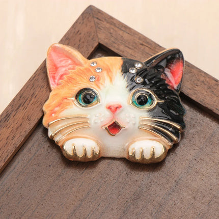 Cute and Exquisite Cartoon Cat Animal Design Brooches for Men and Women, Jewelry, Fashion Accessories, and Couple's Party Gifts