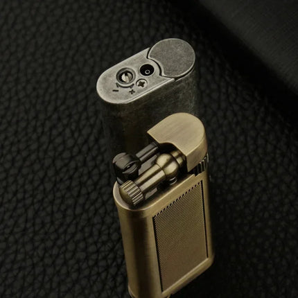 High-end Inclined Flame Open Flame Lighter, Butane Gas Lighter, Grinding Wheel Ignition, Metal, Creative Pipe Lighter