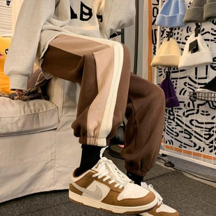 Comfort Fit Men's Brown Sweatpants Spring Hong Kong Retro American Style Joggers Drawstring Tapered Cuffs for Daily Sports