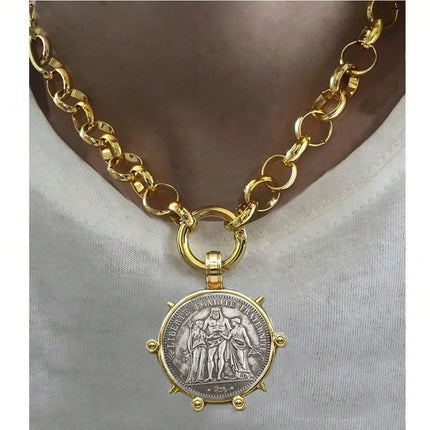 Hyperbole Gothic Cuban Chunky Necklace Women Queen Coin Holy Dollar Pendant Necklace Statement Hip hop Jewelry
