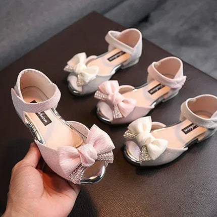 Summer New Style Children's Sandals Girls Fashion Rhinestone Flower Princess Shoes Little Girls Soft Soled Dance Shoes Girls