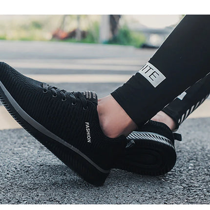 Men Running Spring Autumn Walking Loafers Fashion Casual Sports Shoes Breathable Light Men's Outdoor Shoes Plus Size38-48