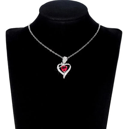 Elegant Style Heart-Shaped Pendant Necklace Hollow Design Mother's Day Gift Party Suitable for Best Friends Without Box