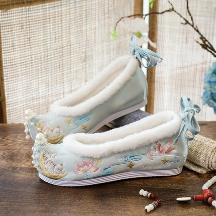Chasing Moon Hot Sale Of The Season New Style Ming Dynasty Hanfu Shoes National Style Upturned Head Cotton Shoes Ancient Wedding