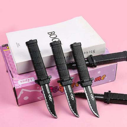 Retractable Fake Knife - Adult Plastic Magic Prank Toy for Jokes, Scary Tricks & Halloween Props (Realistic Toy)