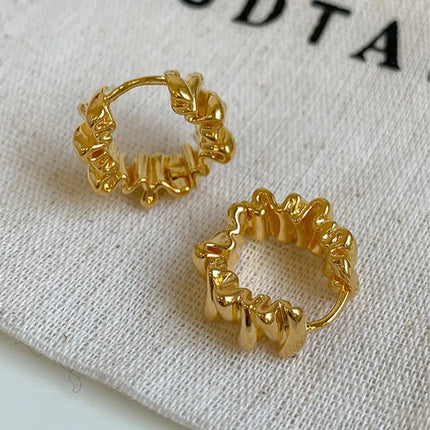 Simple Irregular Oval Hoop Earrings for Women Metal Style Bend Geometric Personality Ear Buckle Accessories Punk Fashion Jewelry