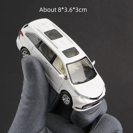 Massdi 1:64 Toyota Sienna Car Model Alloy MPV Miniature Diecast Vehicles Toy Collection