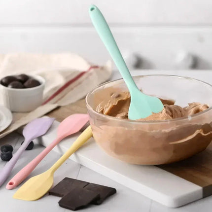 Silicone Scraper High Temperature Resistant Integrated Baking Tool Cream Cake Smoothing Spatula Non Stick Grade Dough Scraper