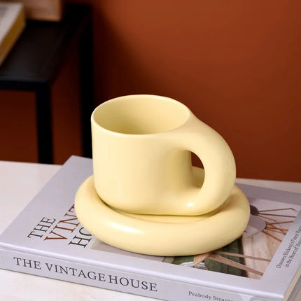 Creative Nordic minimalist ceramic coffee cup and plate set, niche high-end business ceramic mugs, drinking cups