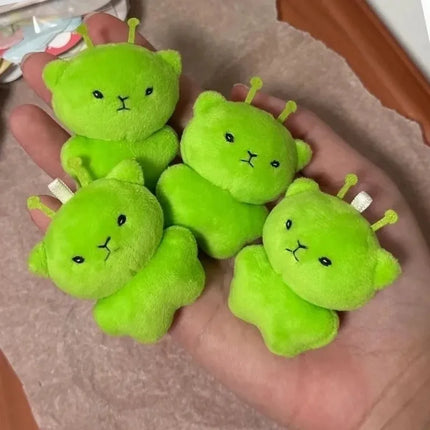 Green Alien Cat Plush Keychains Mini Galaxy Style Furry Pendant for Couples Cute Cartoon Handbag Backpacks Key Chain Decor Gifts
