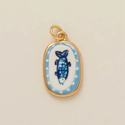 Colorful dopamine pendant with oil droplets, strawberry, crab, heart, shell pattern, color preservation