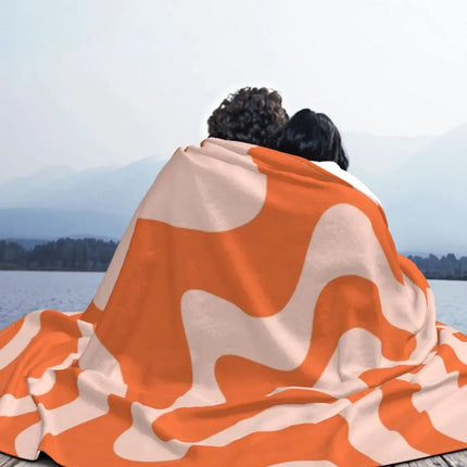 Liquid Swirl Abstract Throw Blanket – Orange & Pale Blush Flowing Design, Soft Stuffed Sofa Bed Cover for Modern Home Decor