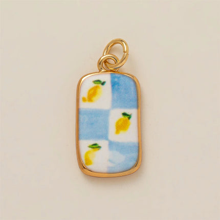 Colorful dopamine pendant with oil droplets, strawberry, crab, heart, shell pattern, color preservation