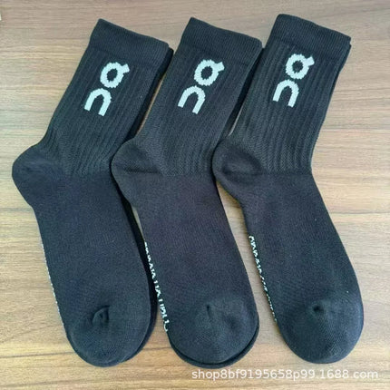 New Fashionable Couple Socks Mid-Calf 3 Pairs Pure Color Sporty Cotton Socks for Men And Women Suitable for All Seasons