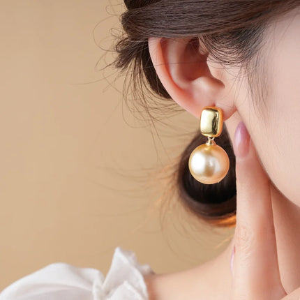 DREJEW Yellow Pendant Pearl Necklace Earring Set for Women Light Luxury High-end French Retro Wedding Jewelry Sets Party Gift