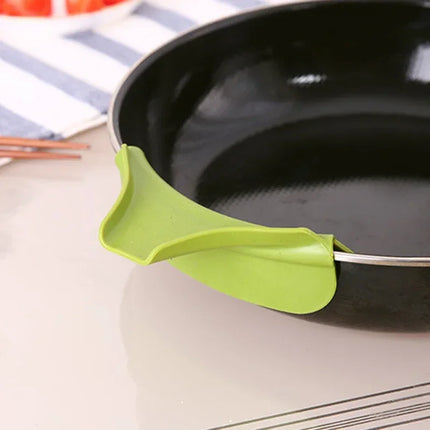 1 Pcs Funnel Anti-spill Silicone Slip on Pour Soup Spout Funnel for Pots Pans and Bowls and Jars Kitchen Gadget Tool Dropship