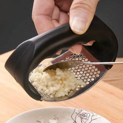 Stainless Steel Garlic Press Crusher Manual Garlic Mincer Chopping Garlic Ginger Fruit Vegetable Tool Kitchen Accessories Gadget