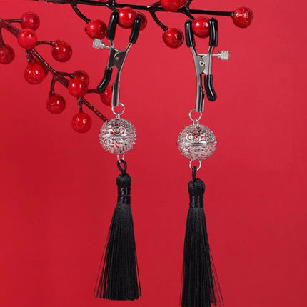 Hot！1 Pair Metal Bells Nipple Clamps With Tassel Nipple Ring For Flirting Teasing Exotic Breast Enlargement Adult Accessory