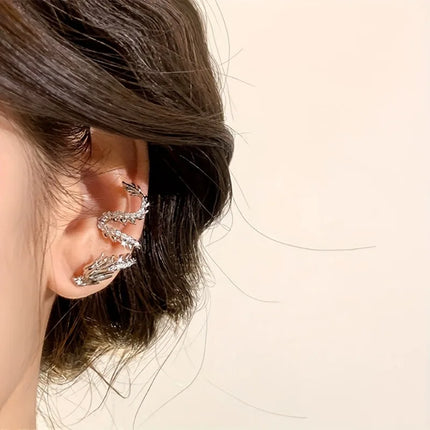 1Pcs Exquisite Dragon Shaped Ear Clip Light Luxury and High-end Earrings for Women Perfect for Daily Wear and Party Gifts