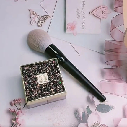 Professional Kabuki Brush - Soft Blush Powder Makeup Brush, Synthetic Hair for Foundation Highlighting & Contouring