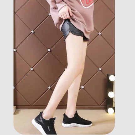 Lightweight and breathable running shoes for ladies, suitable for spring and autumn seasons. Multi-functional casual sports shoe