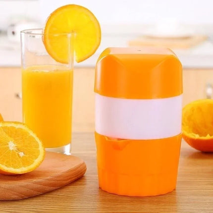 Portable Manual Juicer Cup - Instant Fruit Juice for Your Active Lifestyle