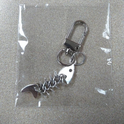 Simple Metal Fishbone Charm Keychain Unique Hanging Ornament Keyring Fashion Pendants for Purse Bag Backpack Handbag