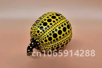 Kusama Yayoi Pumpkin Statue Japanese Art Wave Point Pumpkin Sculpture Morden Resin Crafts Office Home Interior Decor Gifts