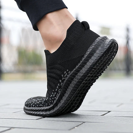 Breathable Men's Casual Shoes Lightweight Outdoor Male Walking Shoes Anti-slip Men's Sneakers Slip-on Flats Vulcanized Shoes 2023