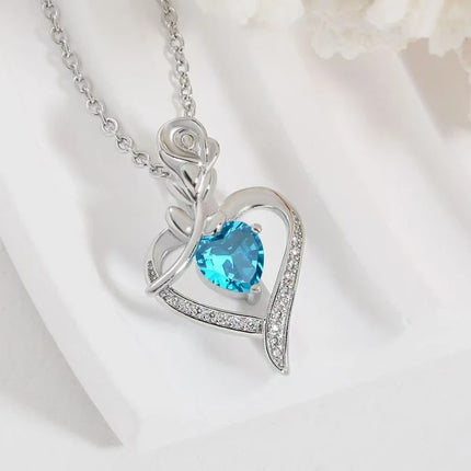 Elegant Style Heart-Shaped Pendant Necklace Hollow Design Mother's Day Gift Party Suitable for Best Friends Without Box