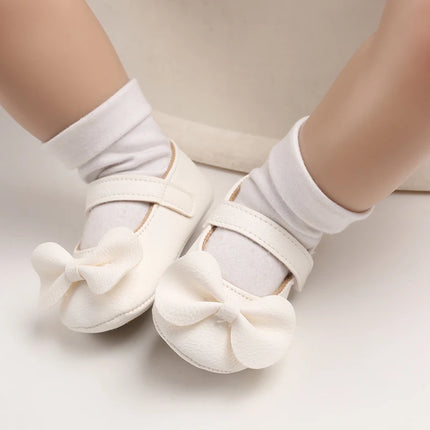 Baby Girl Casual and Comfortable Solid Color Mary Jane Shoes Lightweight and Non Slip Spring and Autumn Walking Shoes