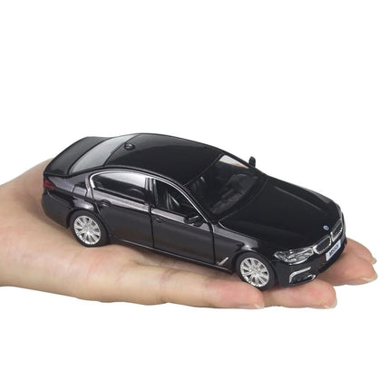 RMZ city 1:36 Alloy Collection Model BMW M550i xDrive Luxury Car Pull Back Simulation Diecast & Toy Vehicles Gifts For Children