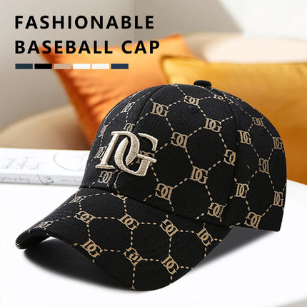 The New Korean Version of the Printed Letter Embroidered Cap, a Trendy All-Match Big-Head Baseball Cap for Men and Women That Makes the Face Look Smaller