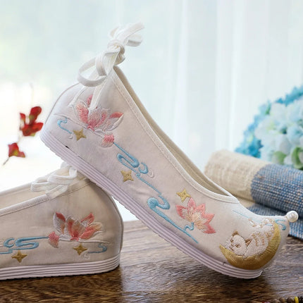 Chasing Moon Hot Sale Of The Season New Style Ming Dynasty Hanfu Shoes National Style Upturned Head Cotton Shoes Ancient Wedding