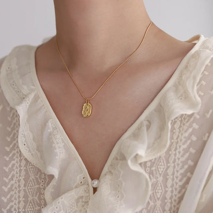 Stainless Steel Fashion Metal Tulip Rose Pendant Necklace Exquisite Charm Collar Necklace Waterproof Jewelry Women's Jewelr