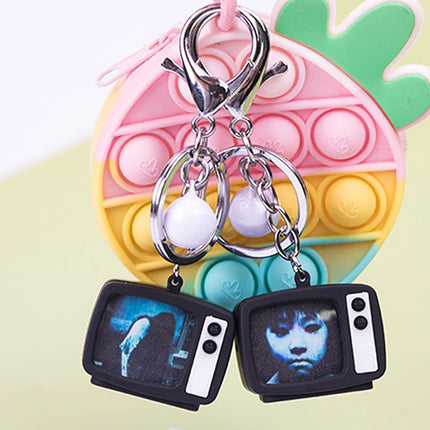 1Pcs Mini TV Keychain Horror Atmosphere Mini TV Keychain Pendant Simulation TV Pendant Bag Pendant