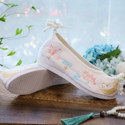 Chasing Moon Hot Sale Of The Season New Style Ming Dynasty Hanfu Shoes National Style Upturned Head Cotton Shoes Ancient Wedding