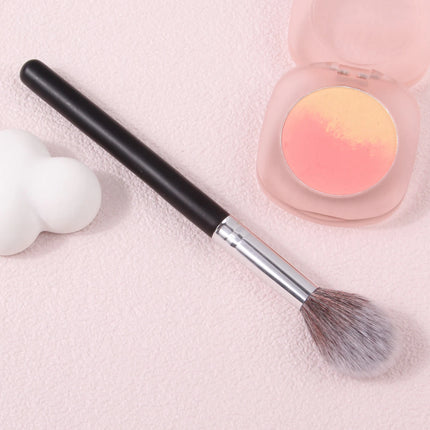Professional Setting Makeup Brush, For Setting Powders & Highlighters, Soft Bristles For Precision Dusting, Helps Lock in Founda