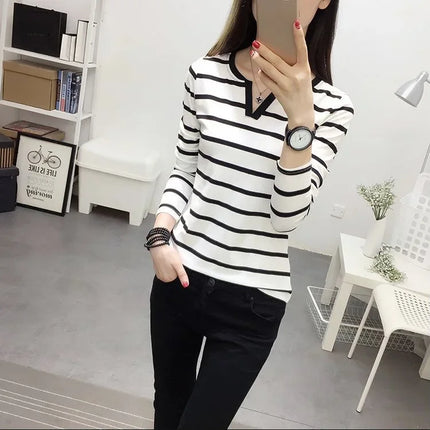 Autumn Slimming Striped V-neck Long Sleeve T-shirt Women's Top Trendy Base Layer Shirt For Students