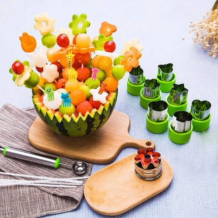 Sandwich Cutters Set for Children Food Cookies Bread Mold Maker Fruit and Vegetable Shapes Cutting Mould Baking Tools for Kids