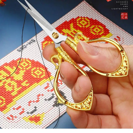 Retro Stainless Steel Sewing Scissors Handmade Cuttings Pointed Tailor Scissors Home Multifunction DIY Sewing Accessories