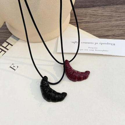 LATS Simple Cow Horn Long Necklace for Women Leather Rope Light Luxury Sweater Chain Fashion Jewelry Accessories Wholesale