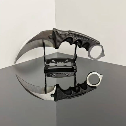 10styles Cs Karambit Metal Model with Plastic Sheath Game Peripheals Colorful Claw Knives Outdoor Training Props Safety Toys Boy