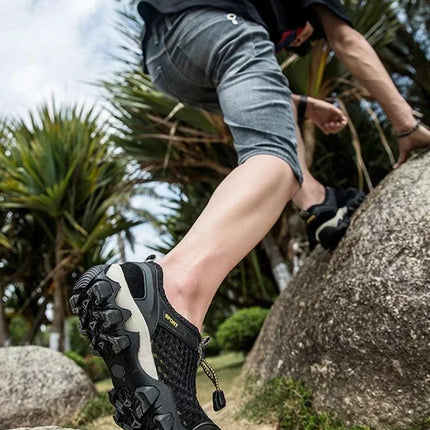 Wading Barefoot Sneakers Breathable Sneakers Men Shoes Fashion Shoes For Men Climbing Hiking Shoes Men Outdoor Beach