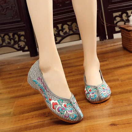 Fashion Embroidery Chinese Style Low-heel Women Shoes Elegant Casual Zapatos Vintage Woman Cloth Single Shoes Ethnic Style