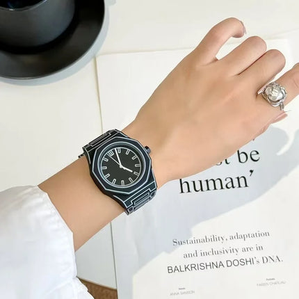 Fashionable new men's wristwatch dopamine women's watch plastic men's quartz watch couple watch