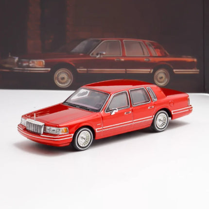 MK 1:64 Scale 1992 Town Car Alloy Car Model Adult Classic Collection Souvenir Display Gift
